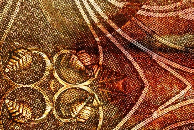 Close-up detail 1:1 - "Quia Vincet Omnem Rem Subtilem"